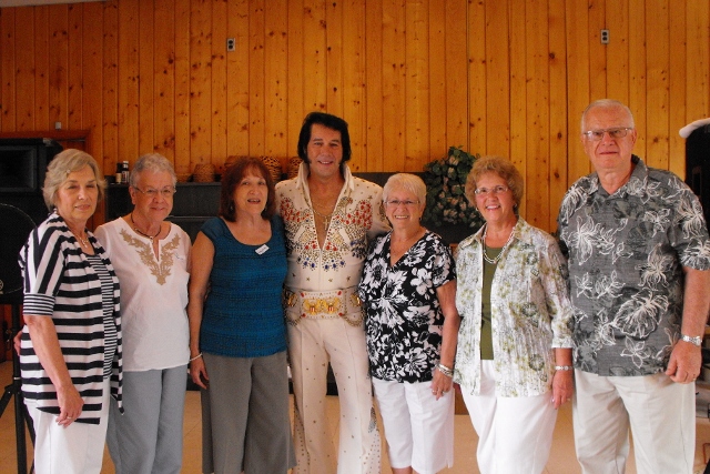 Reunion Committee and Elvis - THANKS COMMITTEE for a job well done. And then...... ELVIS HAS LEFT THE ROOM!